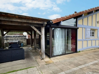 Maison traditionnelle 7 pièces de 181 m² à Commensacq (40210)