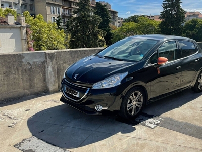 Parking/garage/box de 15 m² à Marseille (13008)