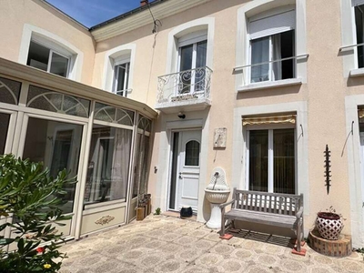 Vente maison 8 pièces 264 m² Montval-sur-Loir (72500)