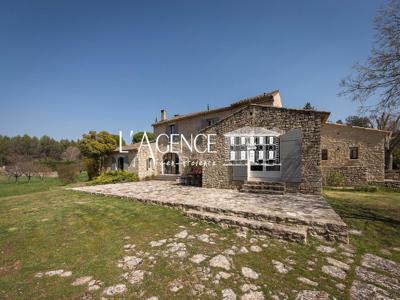 Maison de luxe de 10 pièces en vente à Ménerbes, Provence-Alpes-Côte d'Azur
