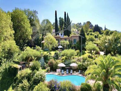 Villa de luxe de 8 pièces en vente Saint-Paul, Provence-Alpes-Côte d'Azur