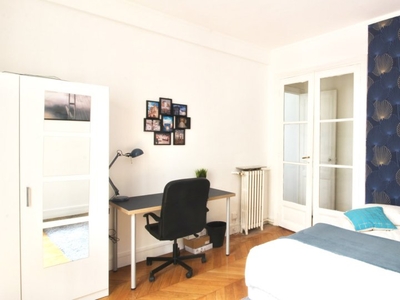 Chambre spacieuse et lumineuse - 14m² - PA32