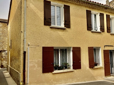 Vente maison 5 pièces 130 m² Entraigues-sur-la-Sorgue (84320)