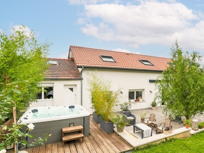 Vente maison 7 pièces 211 m² Corny-sur-Moselle (57680)