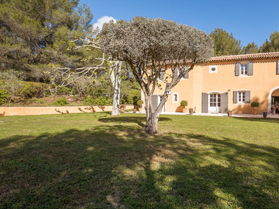 Vente maison 12 pièces 363 m² Aubagne (13400)