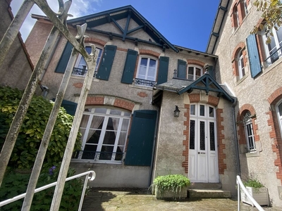 Vente maison 13 pièces 286 m² Aizenay (85190)