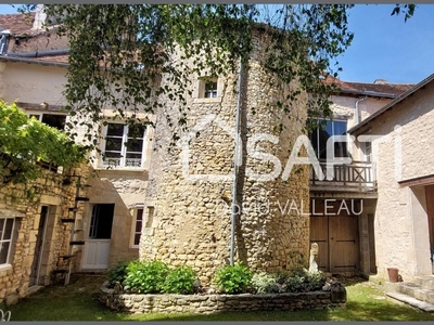 Vente maison 5 pièces 140 m² Saint-Savin (86310)