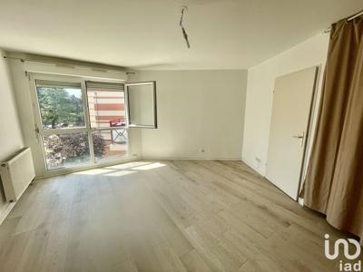 Appartement 1 pièce de 31 m² à Melun (77000)