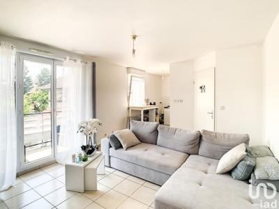Appartement 2 pièces de 54 m² à Ville-la-Grand (74100)