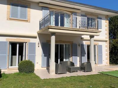 5 room luxury Villa for sale in Divonne-les-Bains, Rhône-Alpes