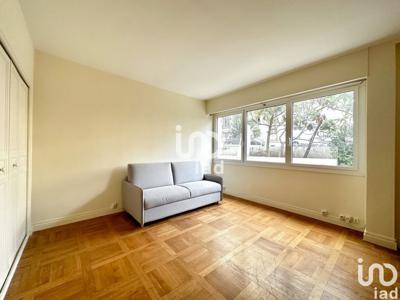 Appartement 1 pièce de 27 m² à Paris (75016)