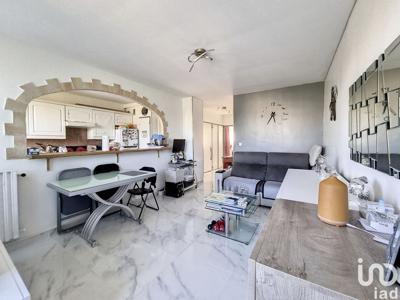 Appartement 3 pièces de 60 m² à Marseille (13015)