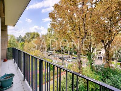 NEUILLY CHATEAU. Appartement FAMILIAL 3 pièce(s) 76 m2. Grand balcon.