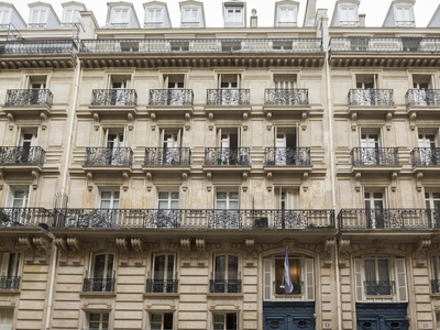location Appartement F8 DE 223.4m² À PARIS