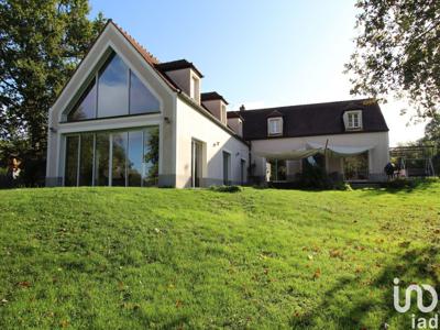 Maison 9 pièces de 450 m² à Héricy (77850)