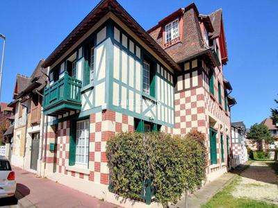Maison de 8 pièces de luxe en vente à Deauville, France
