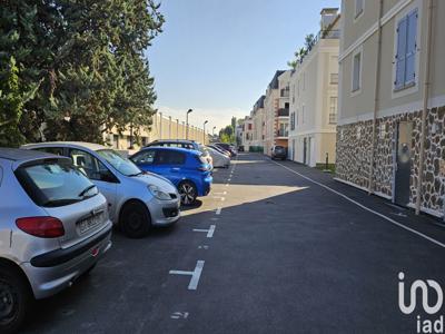 Parking/garage/box de 12 m² à Chelles (77500)