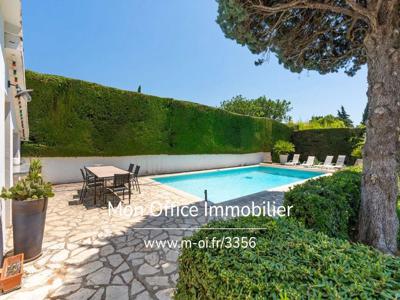 Villa de 7 pièces de luxe en vente Grans, Provence-Alpes-Côte d'Azur