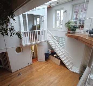Appartement 4 pièces 140 m²