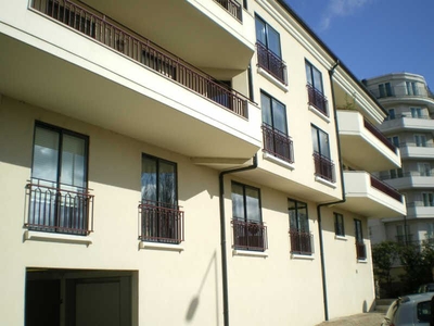 Location appartement 4 pièces 101.54 m²