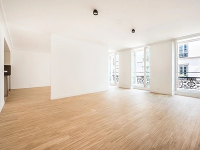 Location appartement 5 pièces 140.2 m²