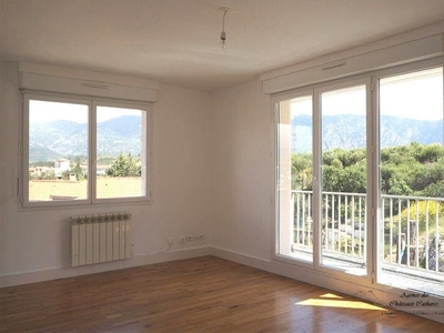 Vente appartement 3 pièces 64 m²