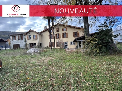 Vente maison 9 pièces 201 m²