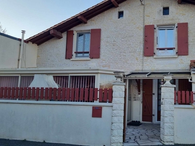 Vente maison 3 pièces 83 m² Juillé (79170)