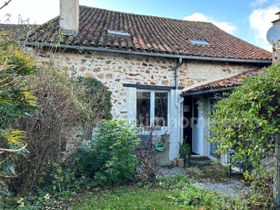 Vente maison 5 pièces 106 m² Nouic (87330)