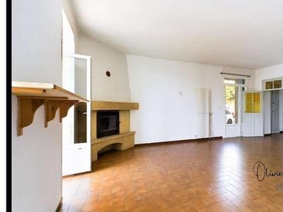 Vente maison 5 pièces 142 m² Sernhac (30210)