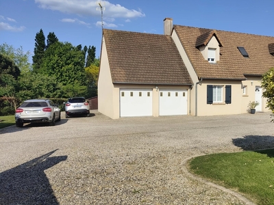 Vente maison 5 pièces 127 m² Saint-Rémy-des-Monts (72600)
