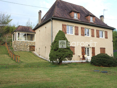 Vente maison 8 pièces 215 m² Sauveterre-de-Béarn (64390)