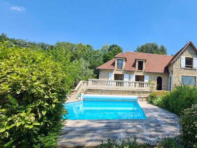 Magnifique propriété au calme absolu 276m² piscine terrasse