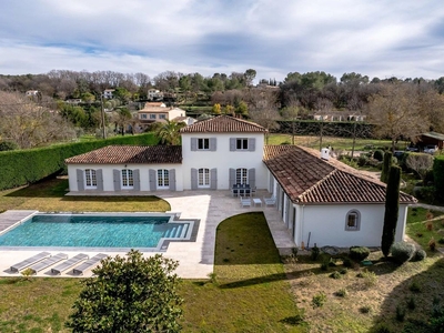 Villa de luxe de 8 pièces en vente Châteauneuf-Grasse, France