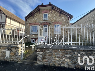 Maison 4 pièces de 108 m² à Montereau-Fault-Yonne (77130)