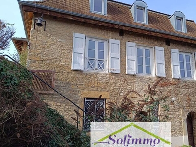Vente maison 7 pièces 209 m² Saint-Bonnet-de-Mure (69720)
