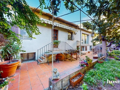Charmante maison de 130.0 m² - Jardin arborée et terrasse plein Sud- Rue Albe 13004 Marseille