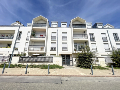 Visite virtuelle disponible. A vendre - Quartier le Village - Appartement Montigny Le Bretonneux 4 pièce(s) 87.03 m2 - Résidence de 2020 - Deux places de parkings côte à côte boxable
