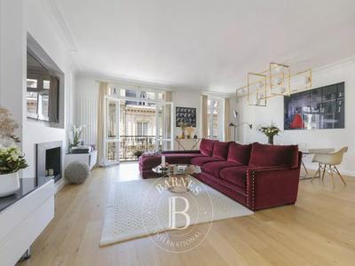 4 bedroom luxury Flat for sale in Champs-Elysées, Madeleine, Triangle d’or, France