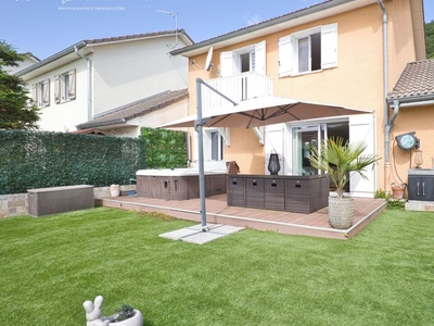 Vente maison 4 pièces 116 m² Divonne-les-Bains (01220)