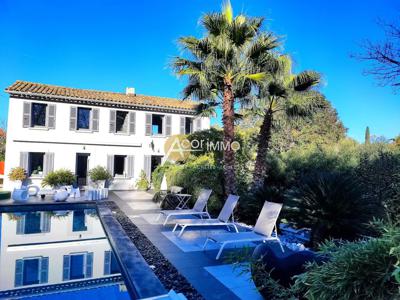 Maison de luxe en vente à La Seyne-sur-Mer, Provence-Alpes-Côte d'Azur