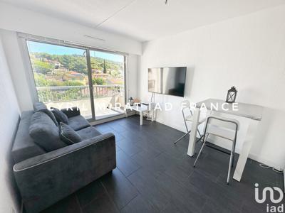 Appartement 1 pièce de 30 m² à Saint-Mandrier-sur-Mer (83430)