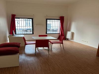 Location appartement 1 pièce 31.95 m²