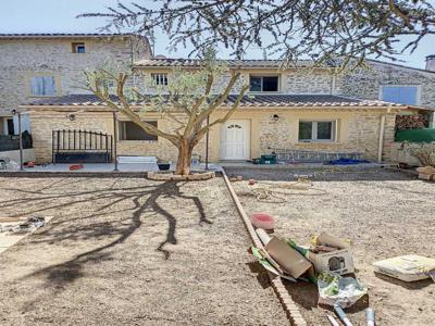 Entrechaux : villa en location pour famille avec 2 enfants