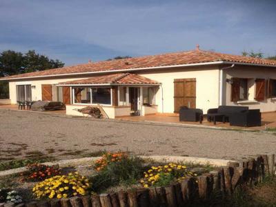 Maison à louer à Ste Livrade sur Lot