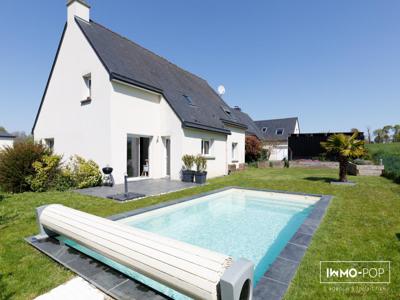 Maison de 170m² à louer avec jardin, garage et piscine à Melesse