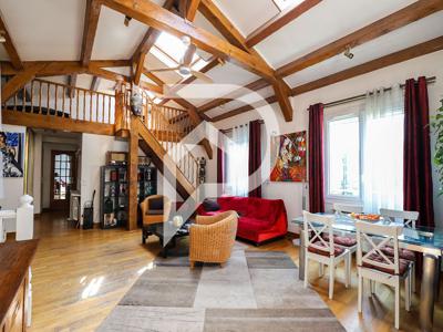 Vente maison 9 pièces 279 m²