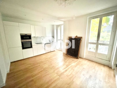 Location appartement 3 pièces 52.35 m²