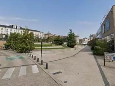 Location de local commercial de 138 m² à Périgueux - 24000