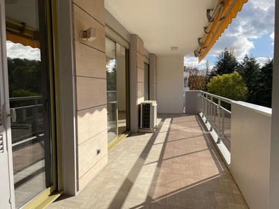 Appartement de 3 chambres de luxe en vente à Charbonnières-les-Bains, France